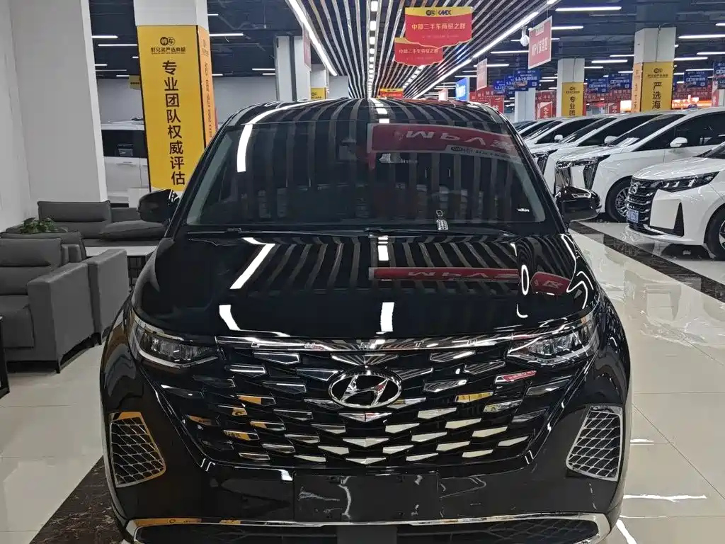 HYUNDAI CUSTO 2024