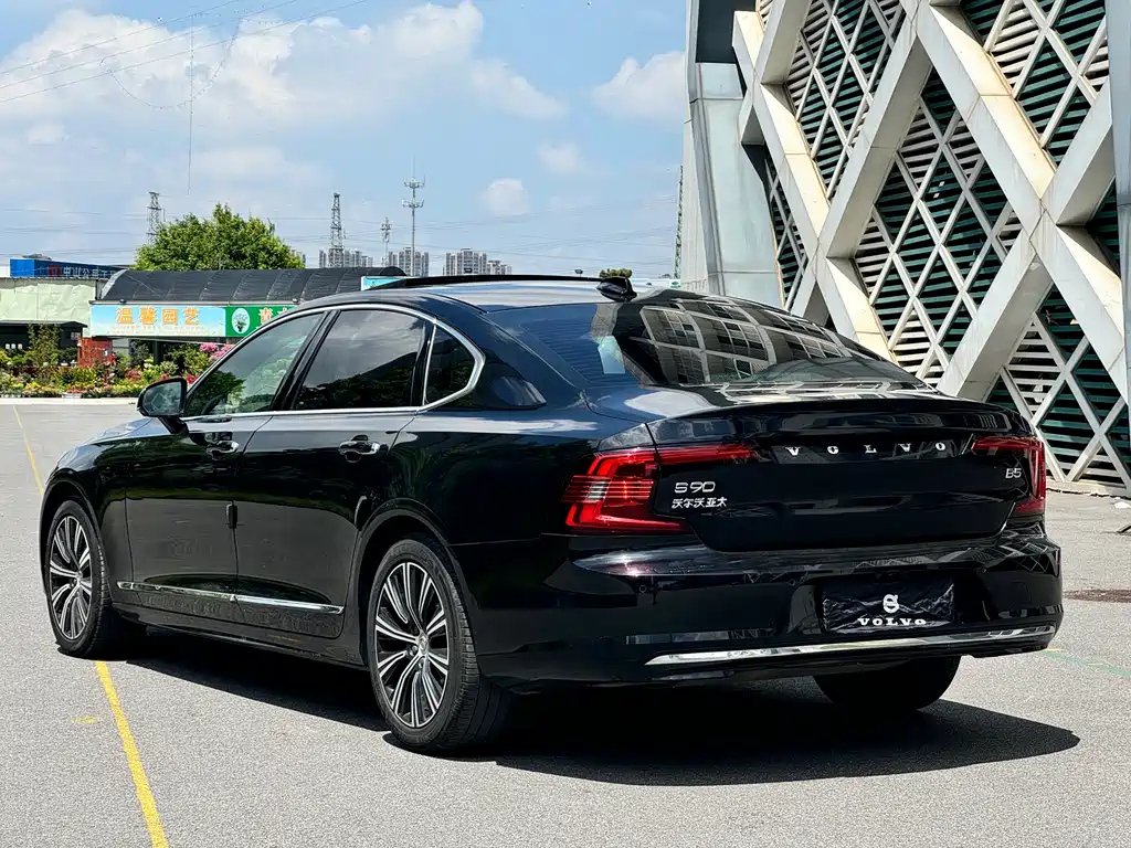 VOLVO S90 2021