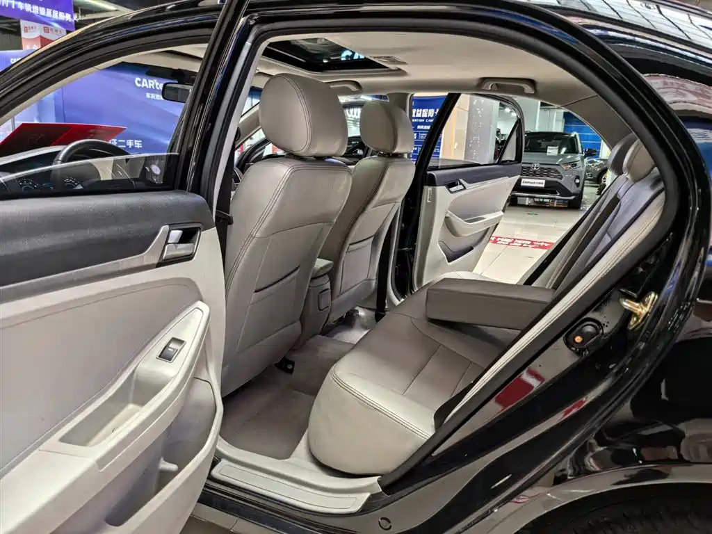GEELY AUTO VISION 2015