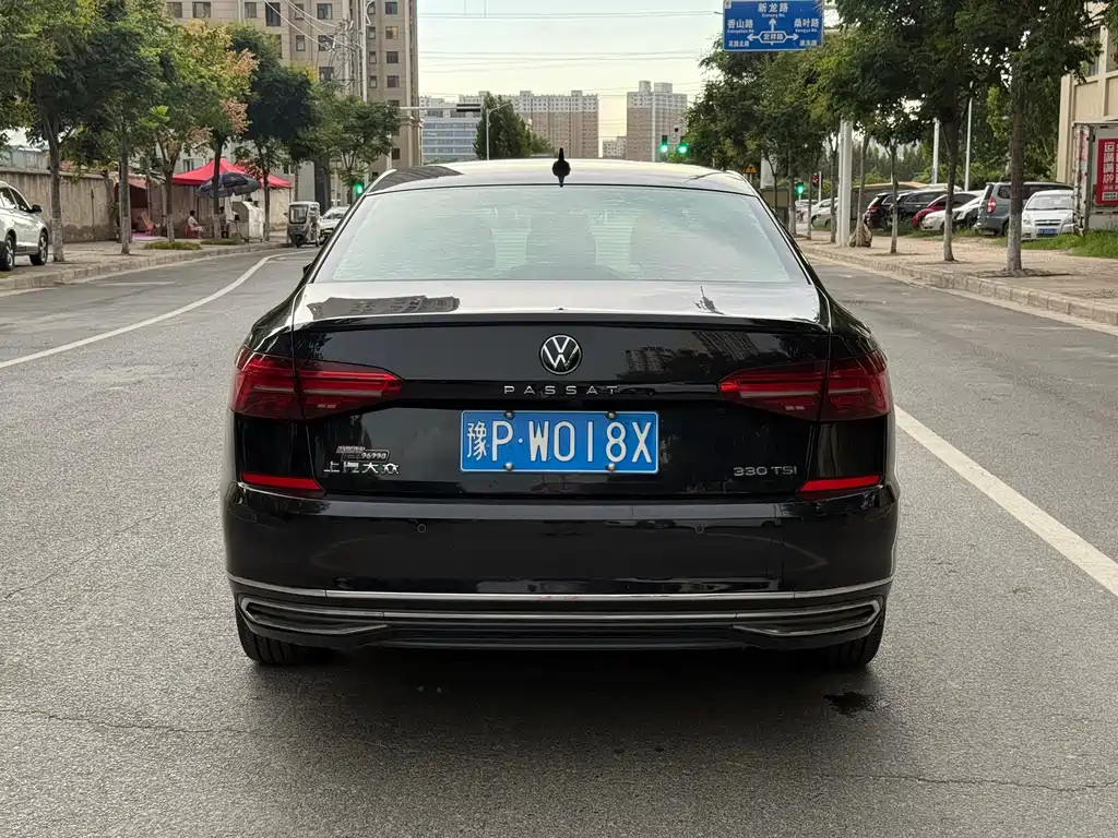 VOLKSWAGEN PASSAT 2021