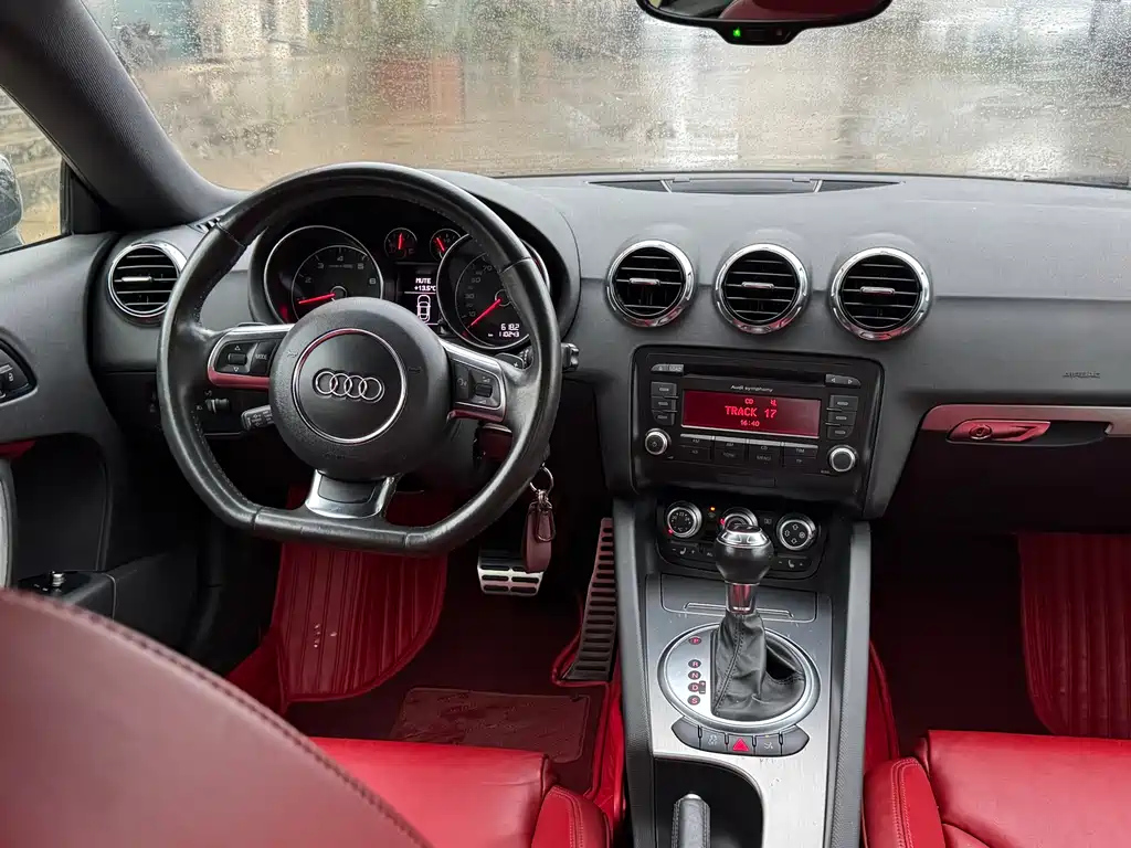 AUDI TT 2011