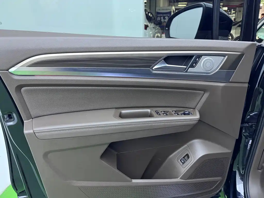 VOLKSWAGEN VILORAN 2021