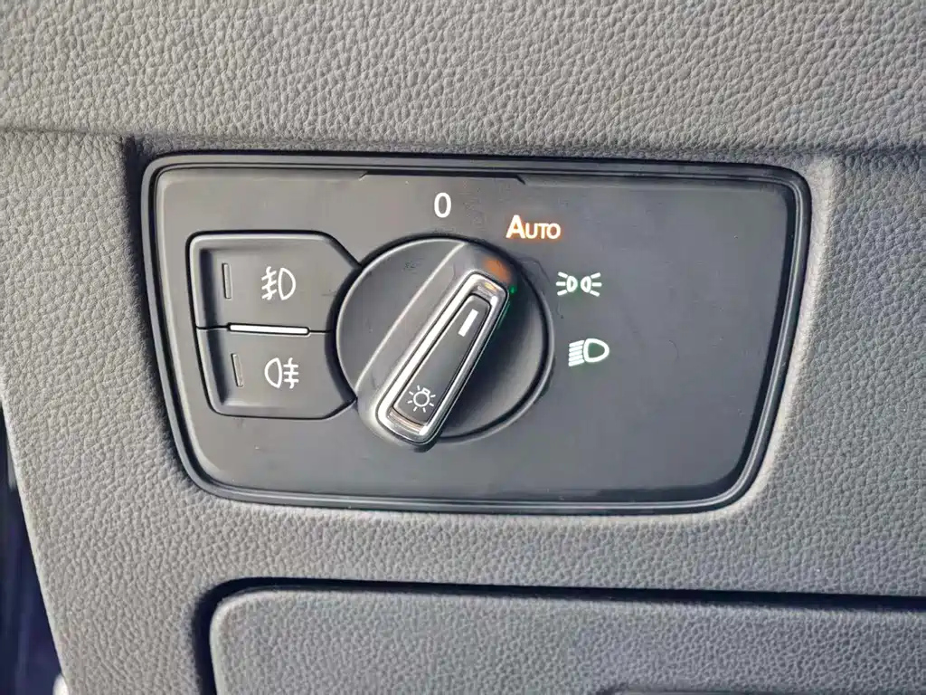 VOLKSWAGEN MAGOTAN 2020