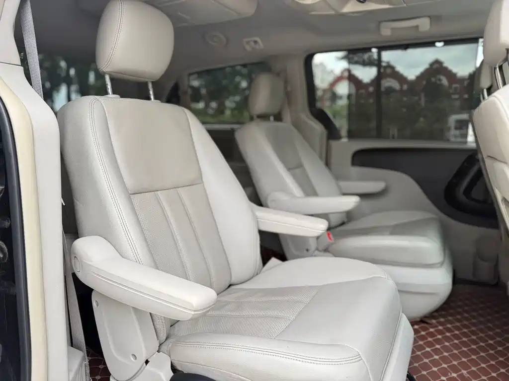 CHRYSLER BIG 捷龙 IMPORT 2015