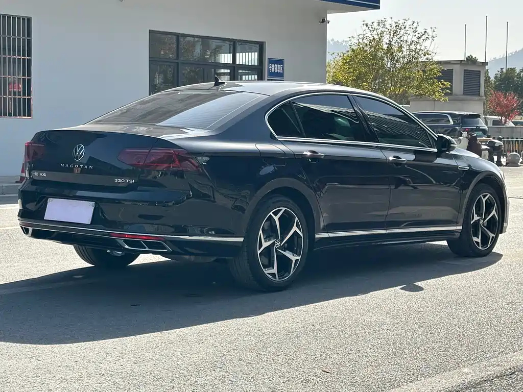 VOLKSWAGEN MAGOTAN 2024