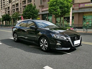 NISSAN TEANA 2021