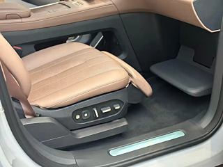 NIO ES8  2023 YEAR 75KWH  EDITION 2023