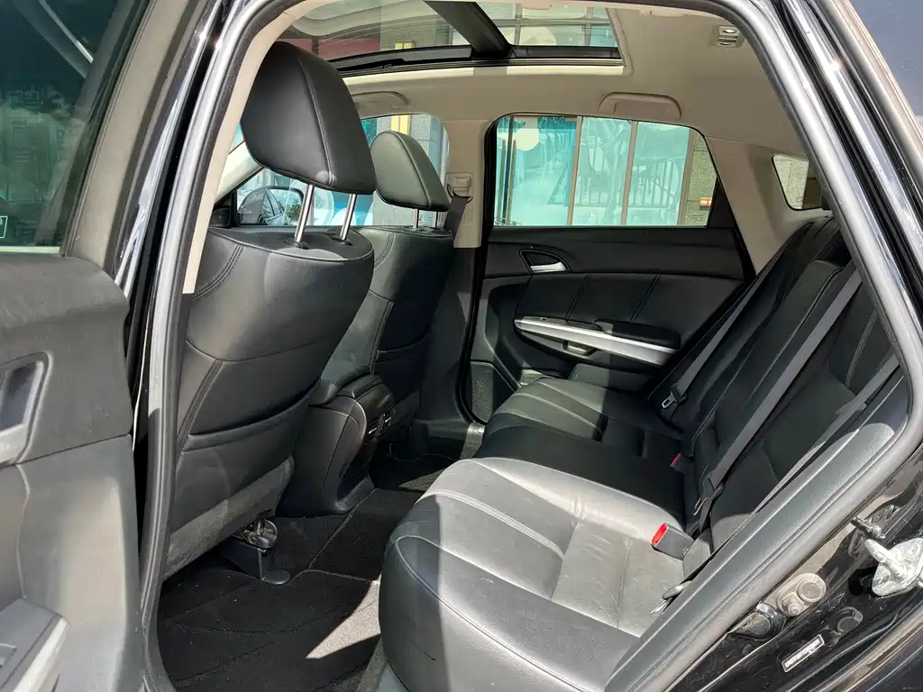 HONDA CROSSTOUR 2015