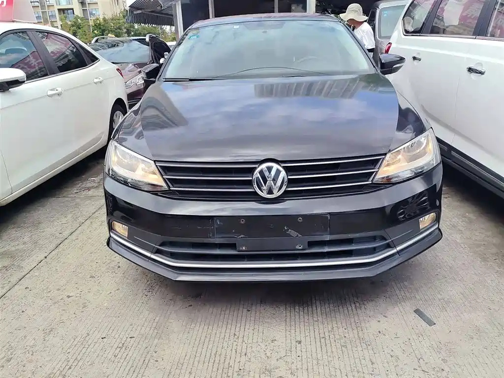 VOLKSWAGEN SAGITAR 2016