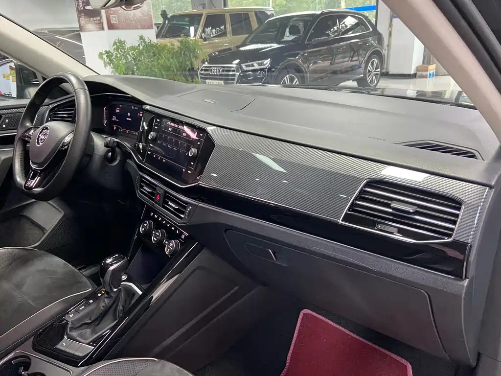 VOLKSWAGEN TAYRON 2019