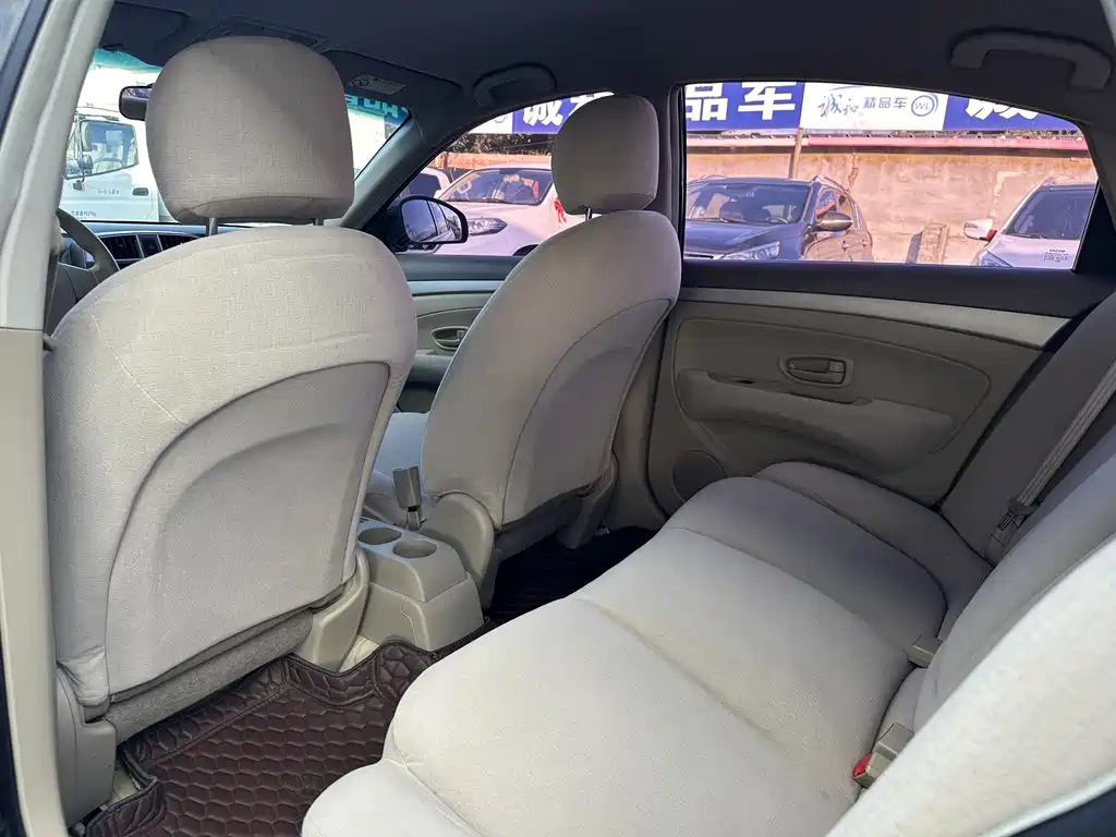NISSAN SYLPHY 2015