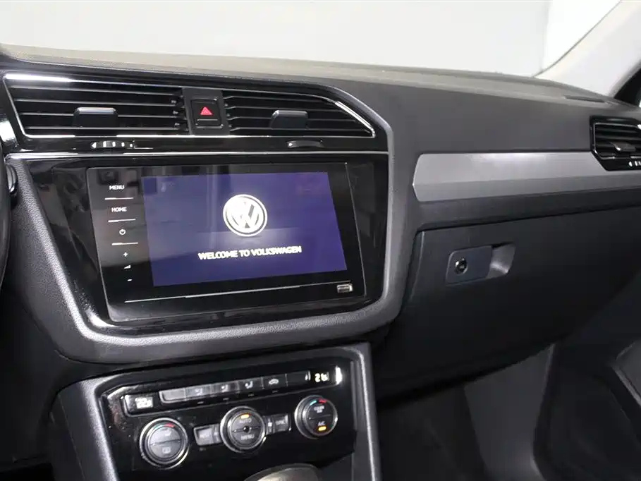 VOLKSWAGEN TIGUAN L 2019