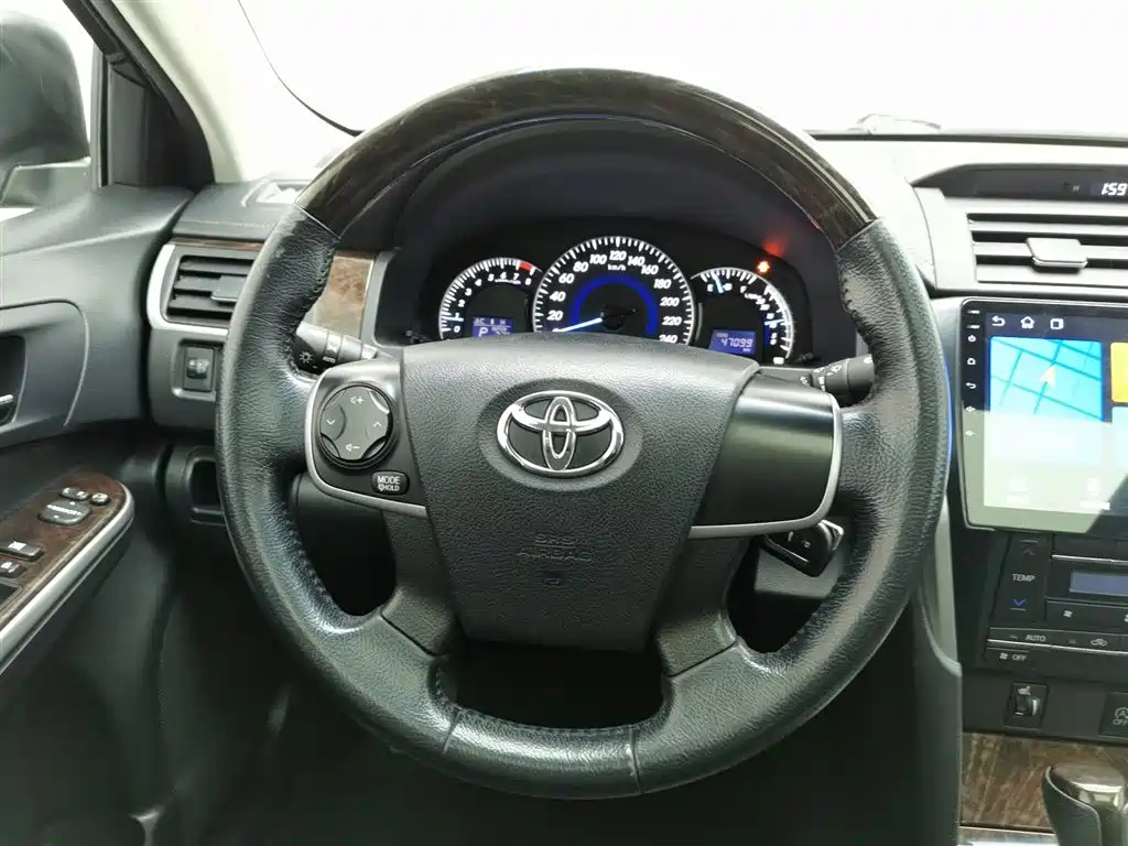 TOYOTA CAMRY 2017