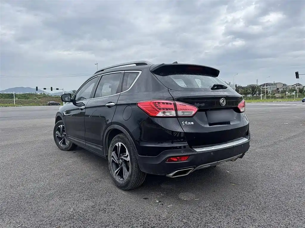DONGFENG AEOLUS AX7 2016
