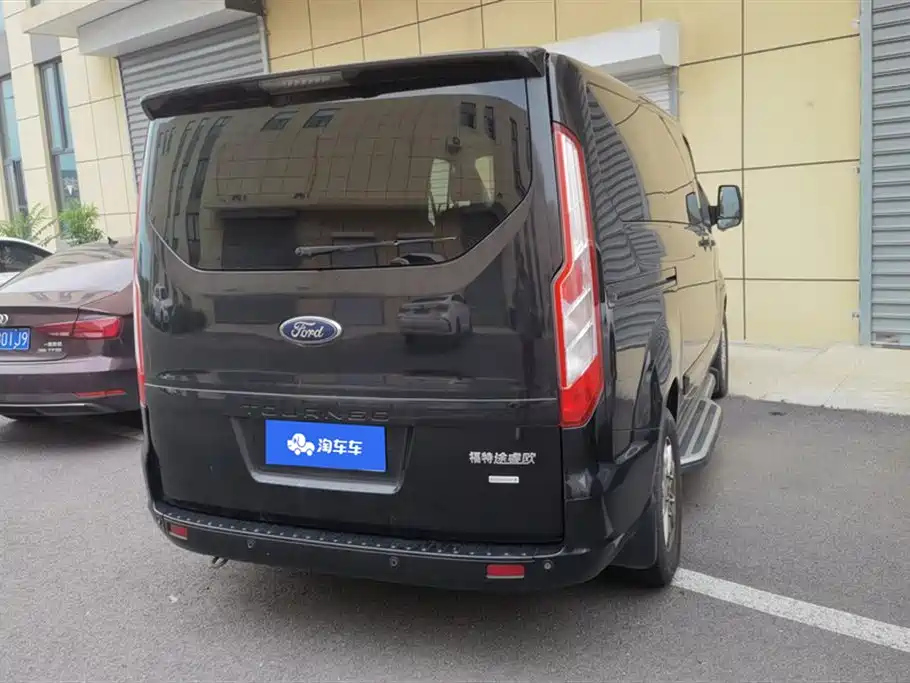 FORD TOUREO 2016