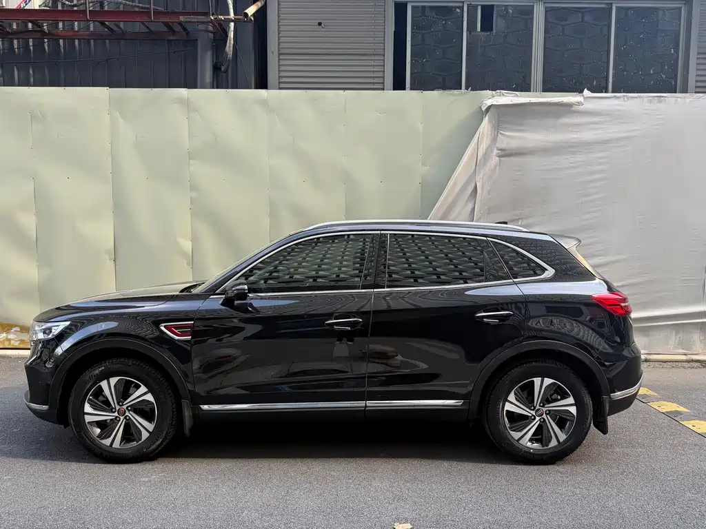 HONGQI HS5 2020