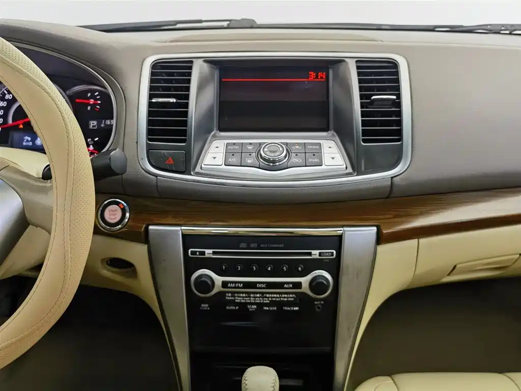 NISSAN TEANA 2011