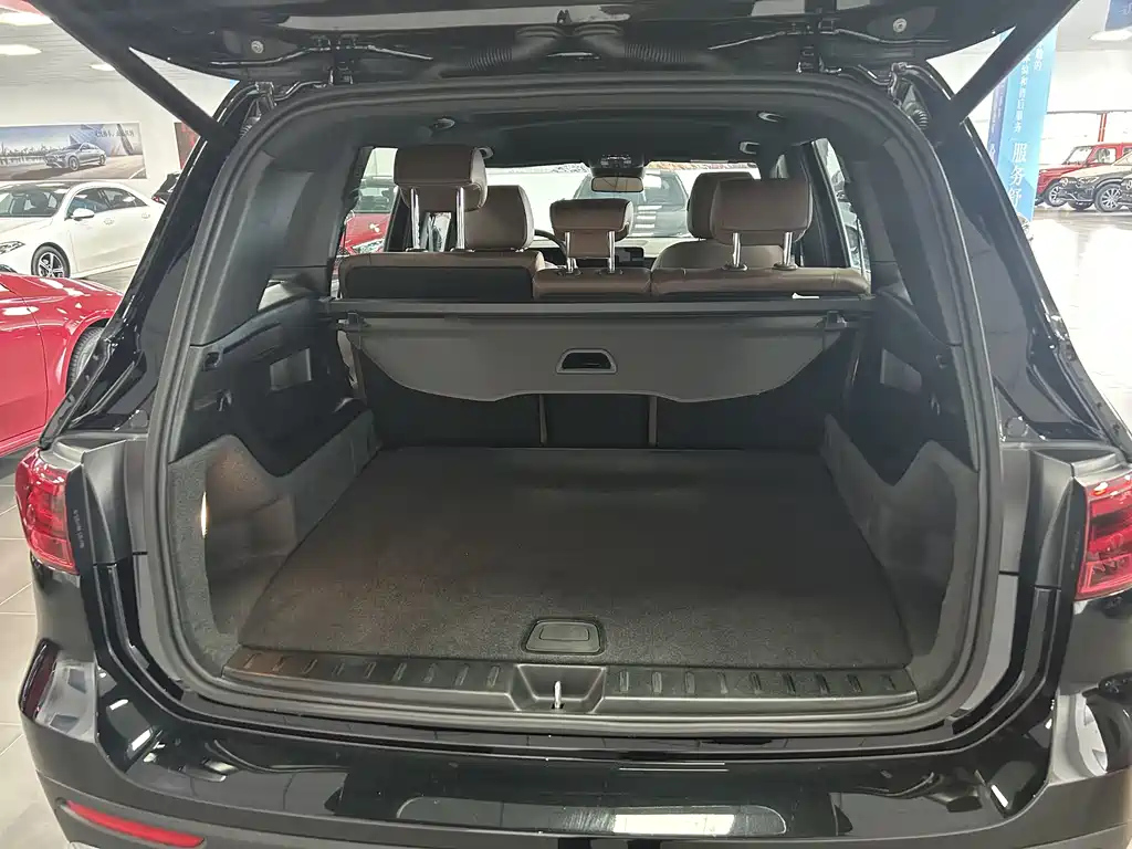 MERCEDES BENZ GLB 2024
