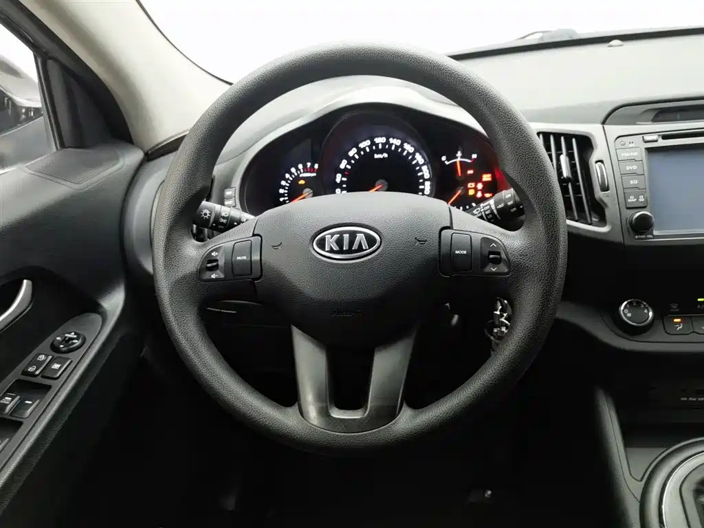 KIA SPORTAGE 2014