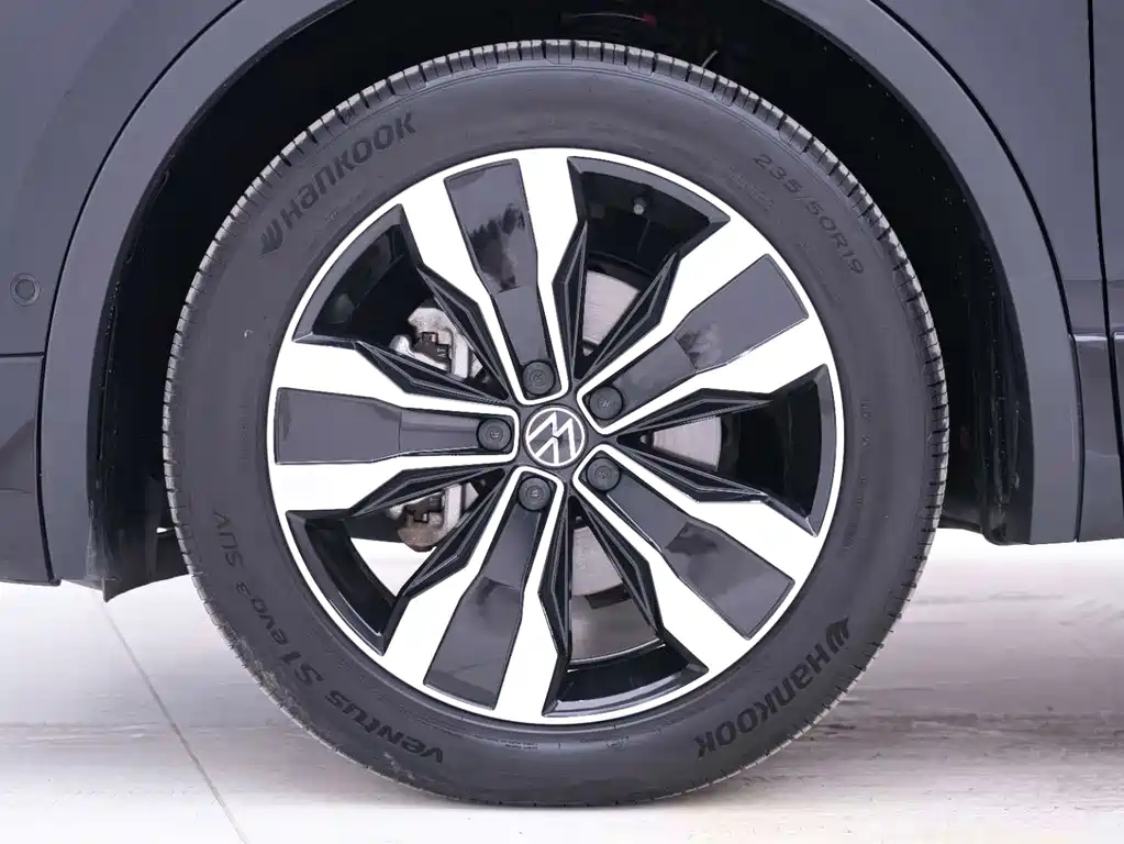 VOLKSWAGEN TIGUAN L 2024
