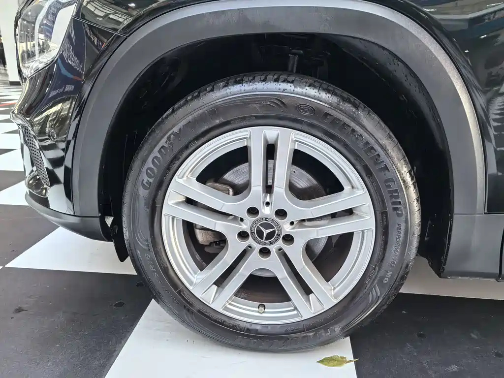 MERCEDES BENZ GLB 2022