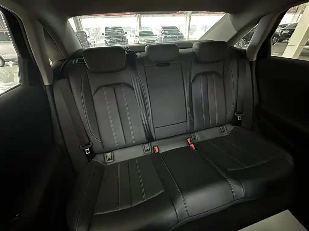 AUDI A4L 2021
