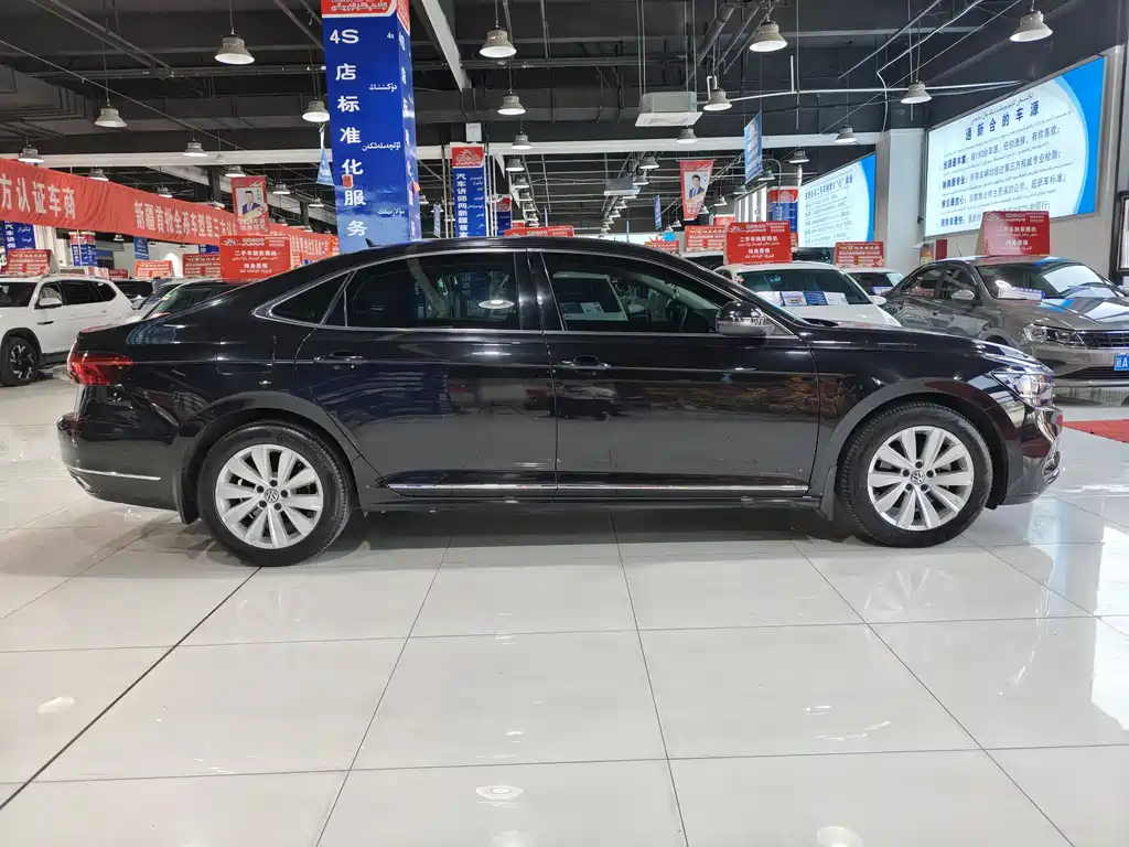 VOLKSWAGEN PASSAT 2020