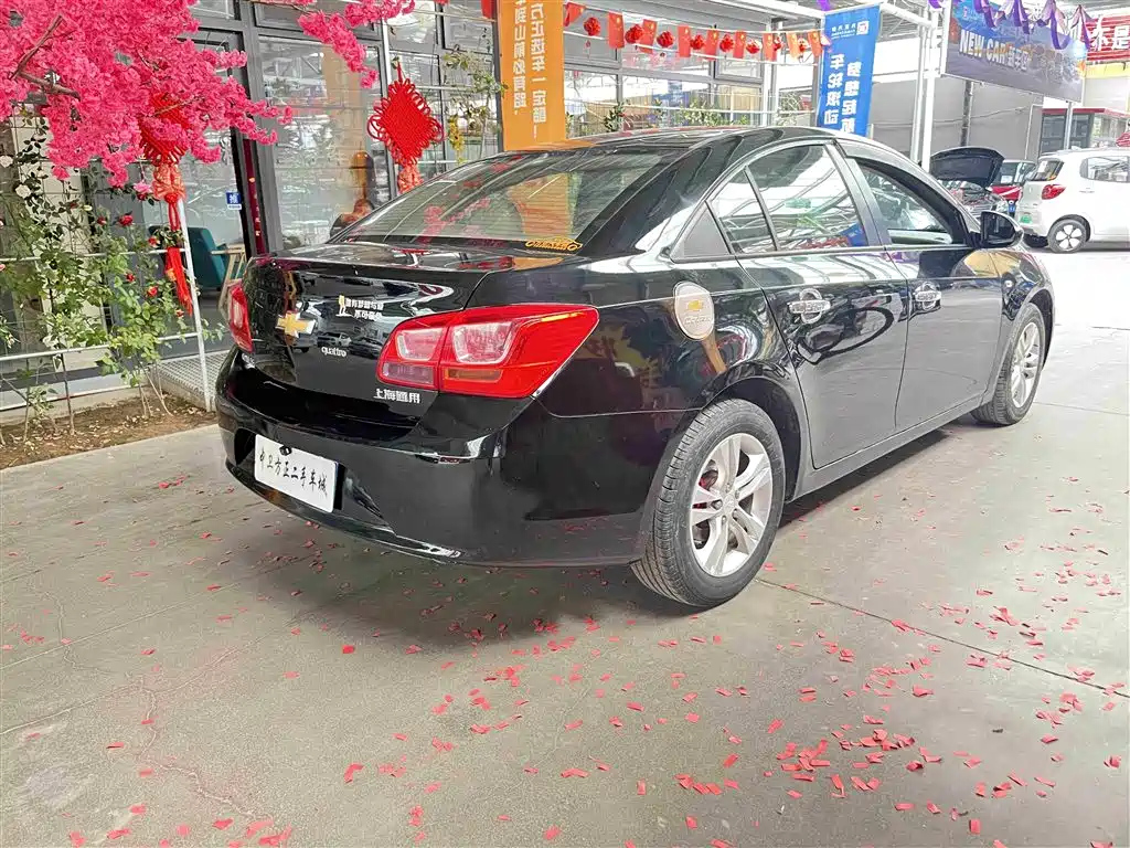 CHEVROLET CRUZE 2015