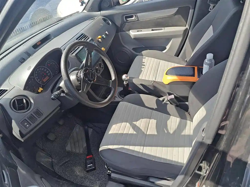 SUZUKI SWIFT 2014