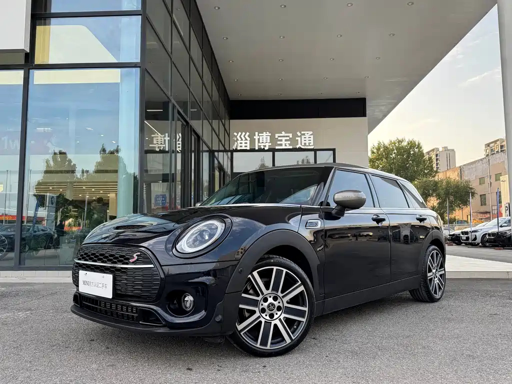 MINI CLUBMAN 2022