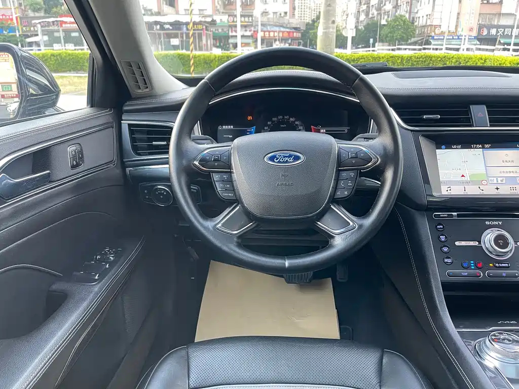 FORD TAURUS 2017