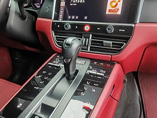 PORSCHE MACAN 2022 YEAR MACAN 2.0T 2022
