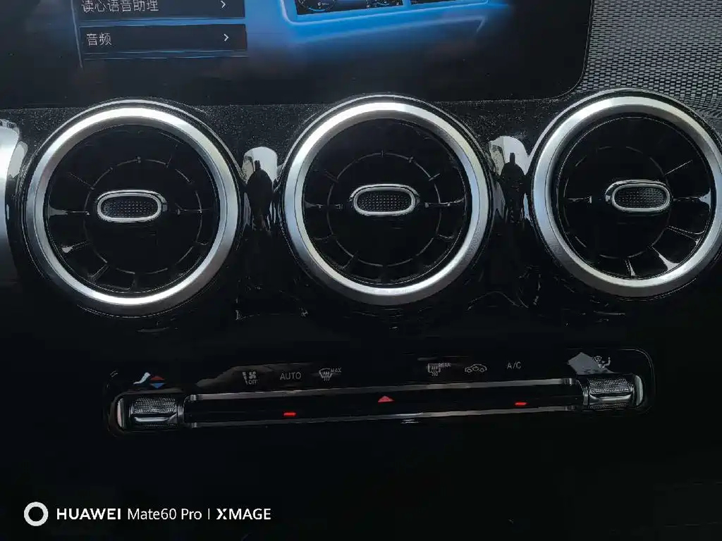 MERCEDES BENZ GLB 2022