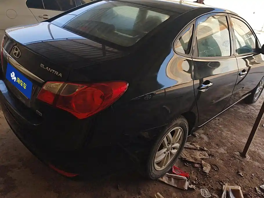 HYUNDAI CELESTA 2014