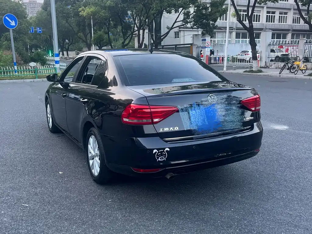 VOLKSWAGEN LAVIDA 2016