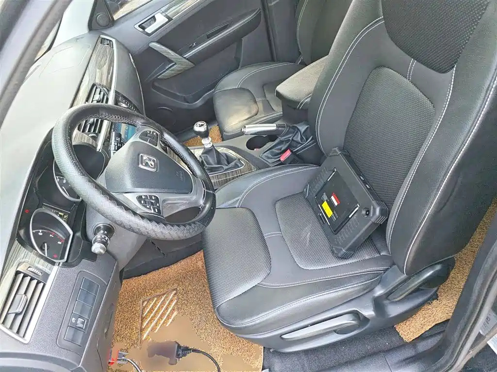 ZOTYE T600 2015