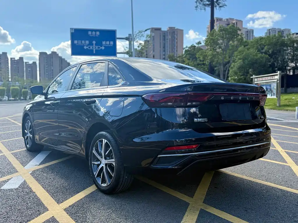 GEELY AUTO EMGRAND 2022