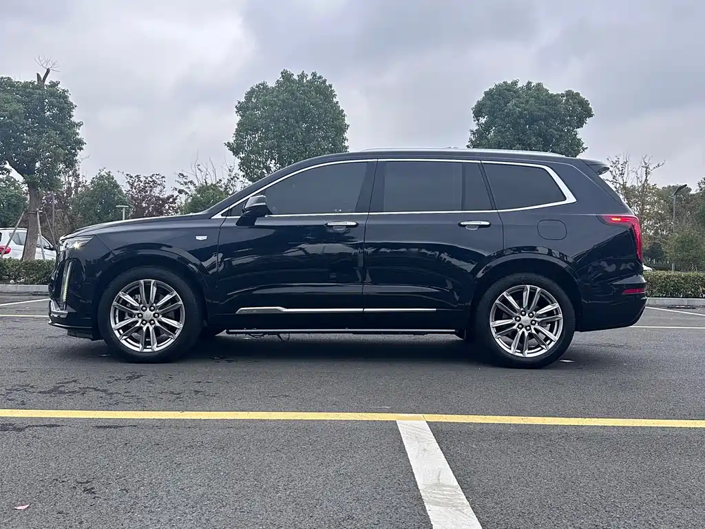 CADILLAC XT6 2022