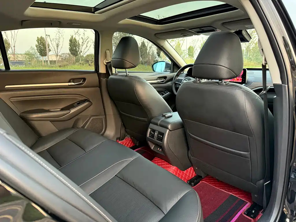 NISSAN TEANA 2022