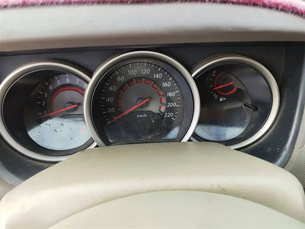 NISSAN SYLPHY 2015