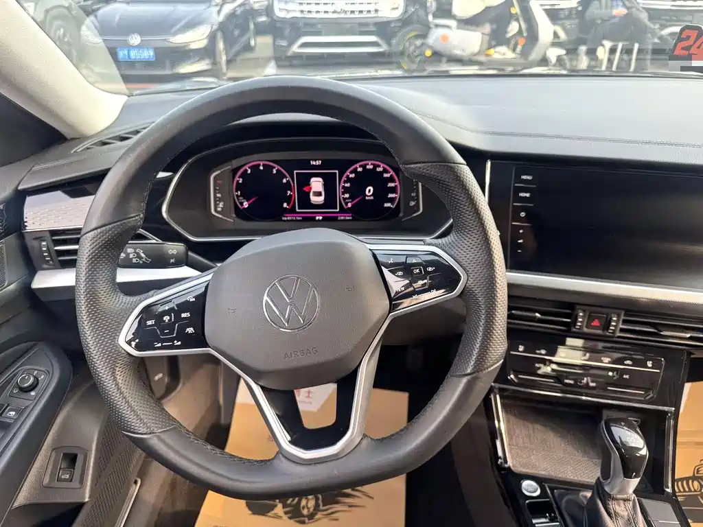 VOLKSWAGEN PASSAT 2022