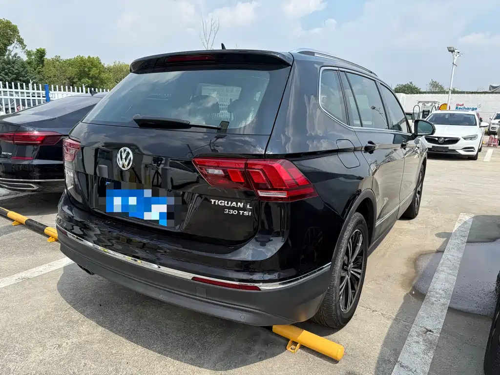 VOLKSWAGEN TIGUAN L 2020