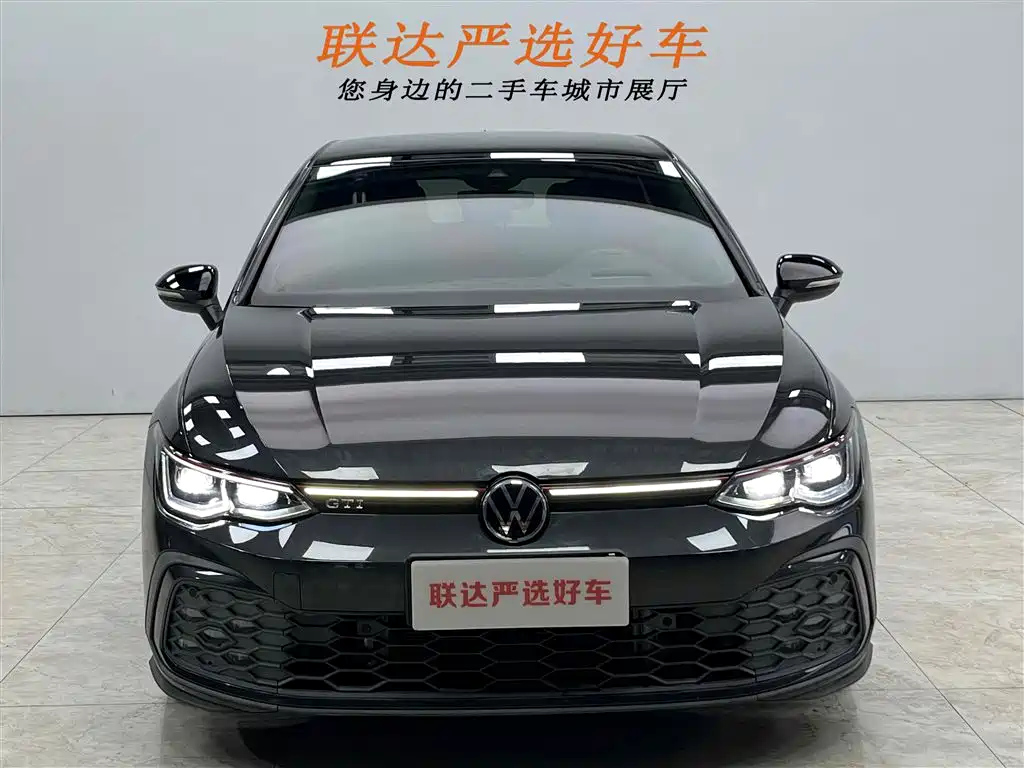 VOLKSWAGEN GOLF GTI 2021