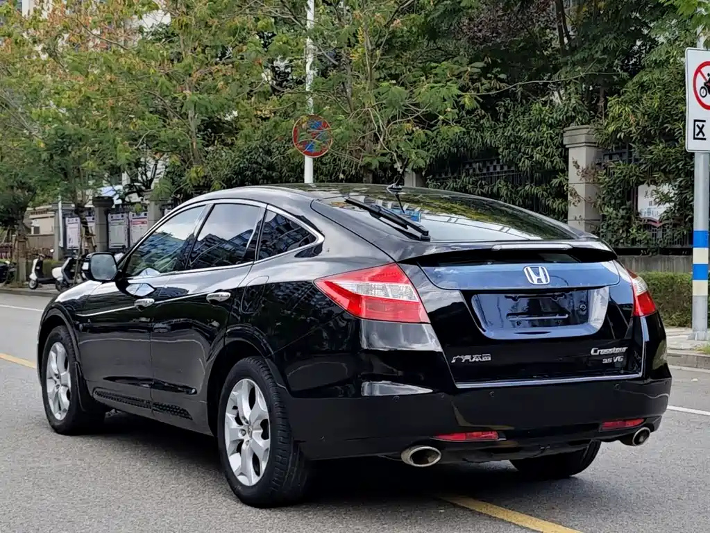 HONDA CROSSTOUR 2011