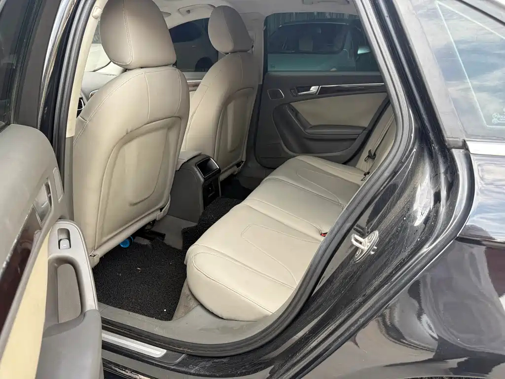 AUDI A4L 2010