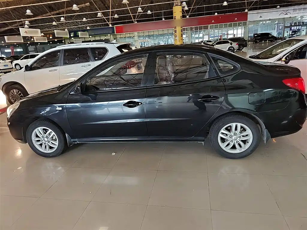 HYUNDAI CELESTA 2015