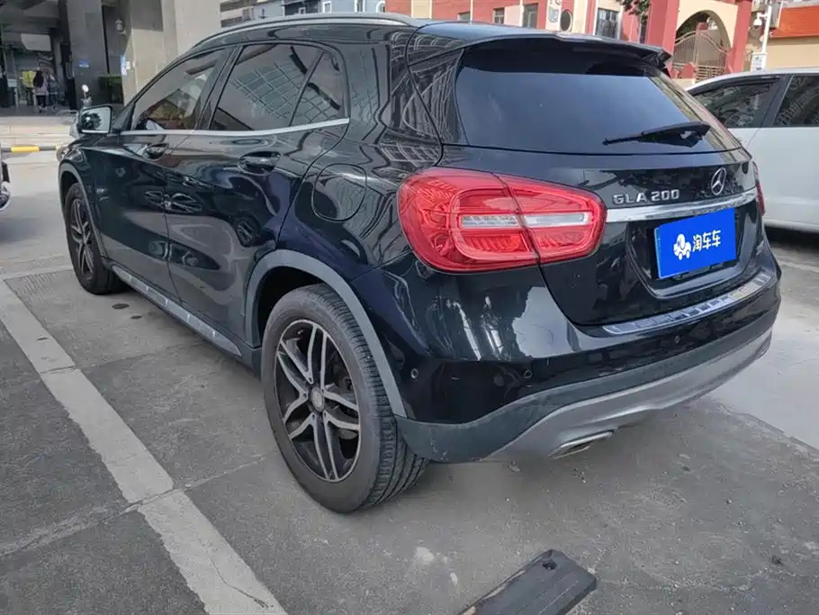MERCEDES BENZ GLA 2016