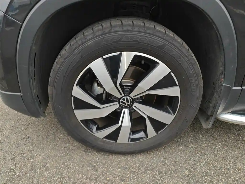 VOLKSWAGEN TAYRON 2022