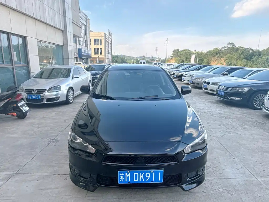 MITSUBISHI LANCER EX 2011