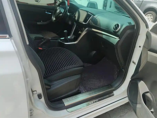 VENUCIA T70  2016 YEAR 1.6L MANUAL  EDITION 2016